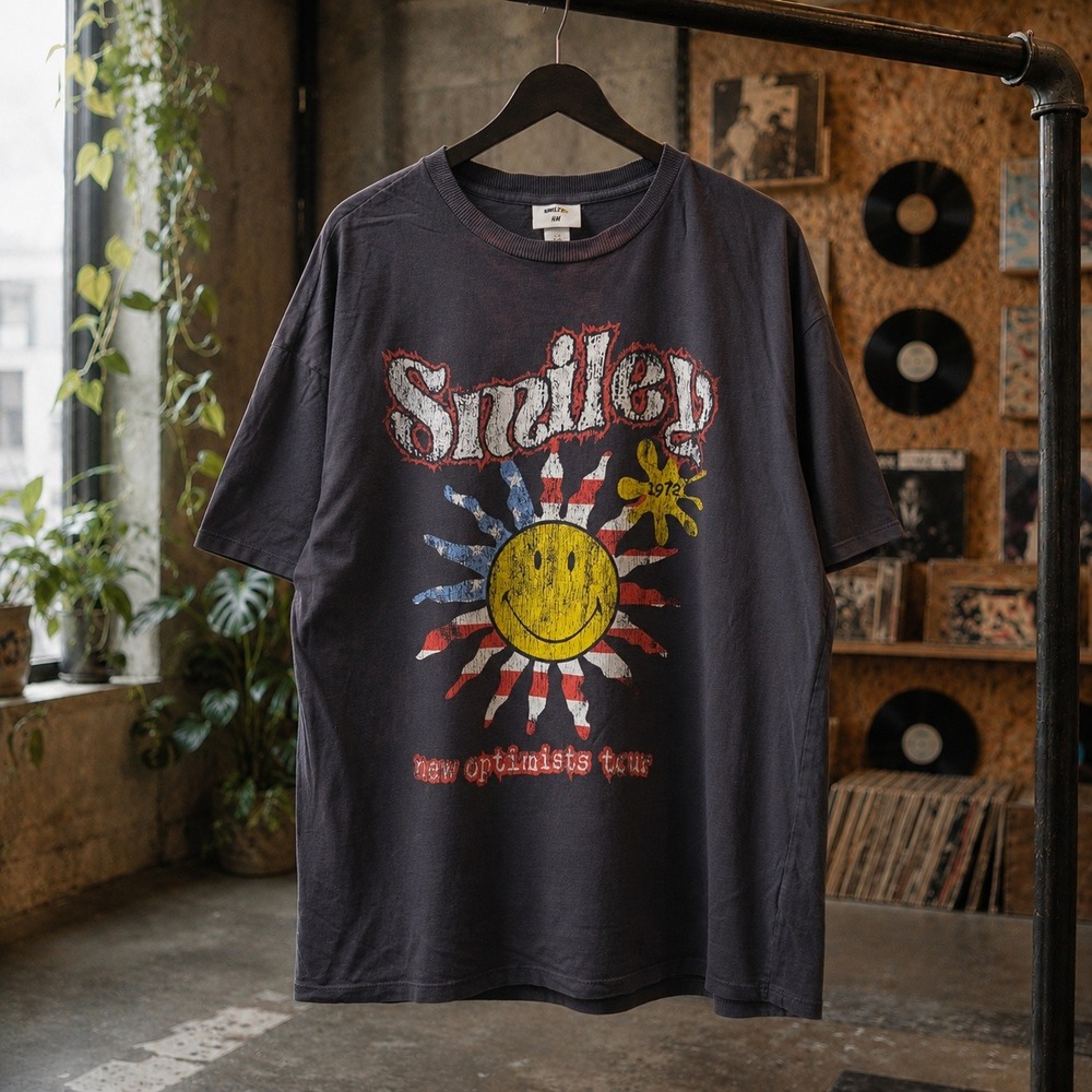 Smiley New Optimists Tour Graphic Tee Faded Distressed Mens Medium Oversized